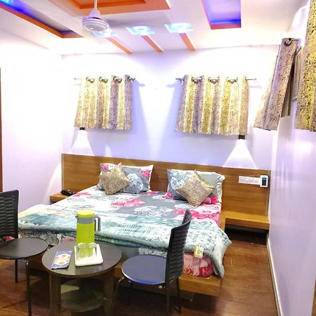 Shaleen Elegance Homestay Nakki Lake 400 Meters Маунт-Абу Экстерьер фото