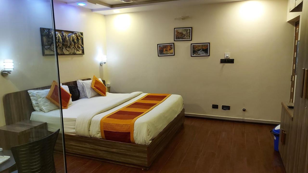 Shaleen Elegance Homestay Nakki Lake 400 Meters Маунт-Абу Экстерьер фото