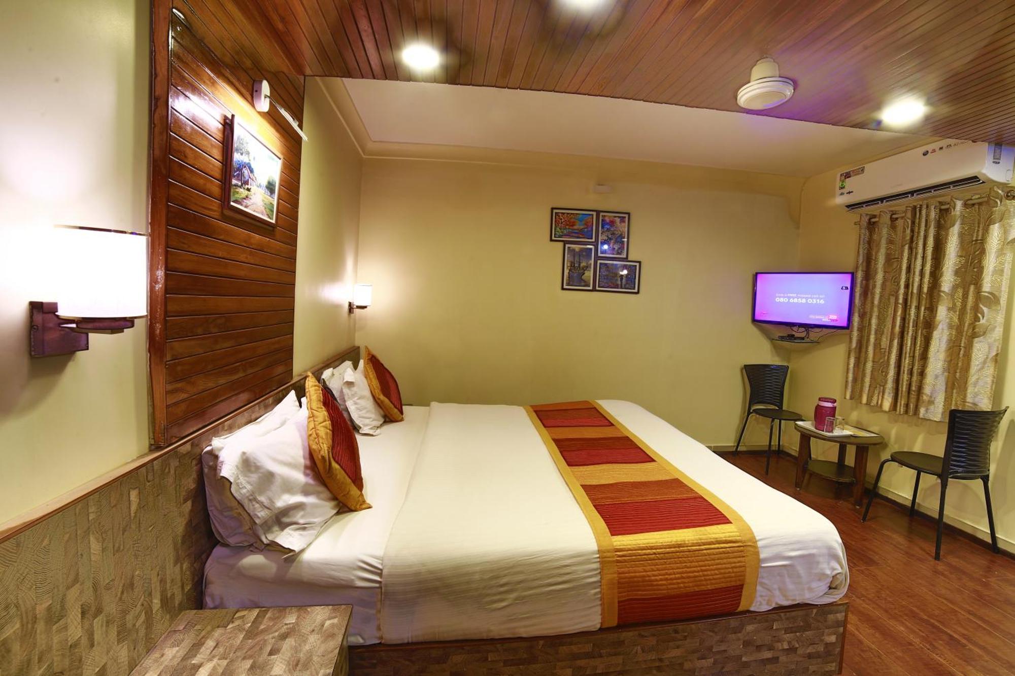 Shaleen Elegance Homestay Nakki Lake 400 Meters Маунт-Абу Экстерьер фото