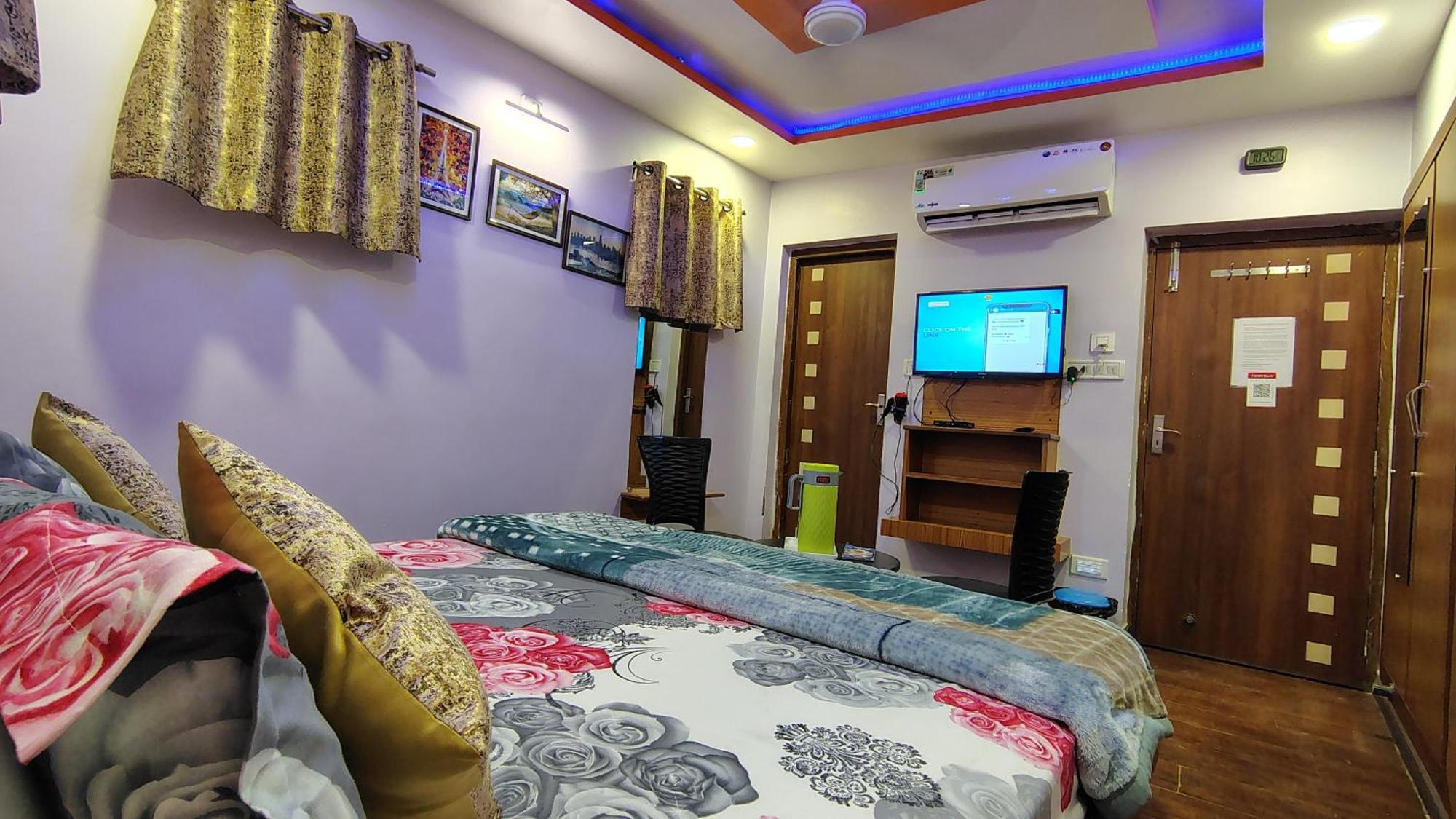 Shaleen Elegance Homestay Nakki Lake 400 Meters Маунт-Абу Экстерьер фото