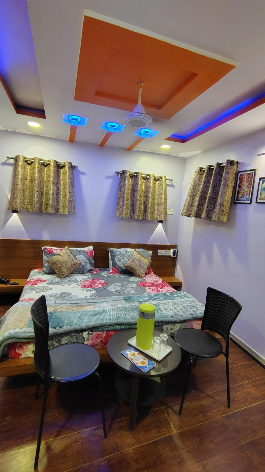 Shaleen Elegance Homestay Nakki Lake 400 Meters Маунт-Абу Экстерьер фото